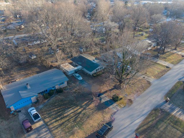 746 N Oak Grove Avenue, Springfield, MO 65802