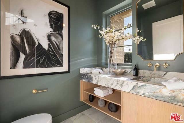 3662 Stoner Avenue, Los Angeles, CA 90066