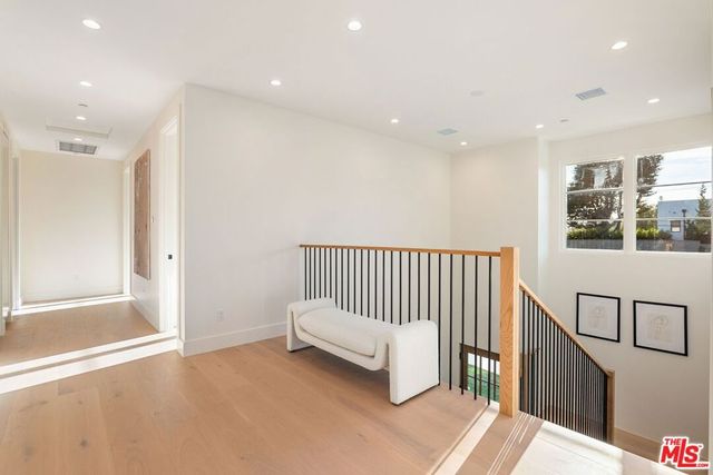 3662 Stoner Avenue, Los Angeles, CA 90066