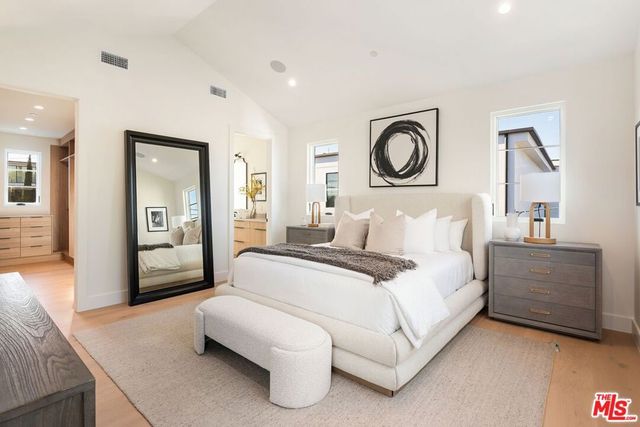 3662 Stoner Avenue, Los Angeles, CA 90066