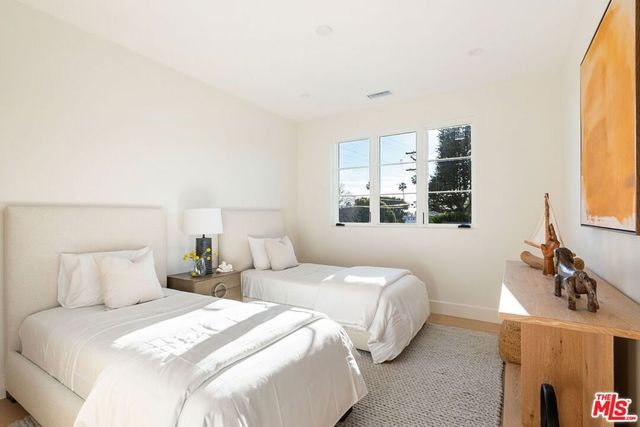 3662 Stoner Avenue, Los Angeles, CA 90066