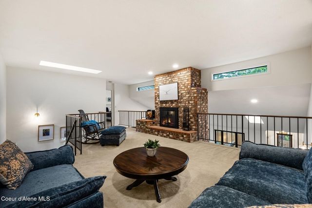 5884 E Hayden Lake Rd, Hayden, ID 83835
