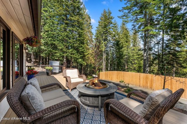 5884 E Hayden Lake Rd, Hayden, ID 83835