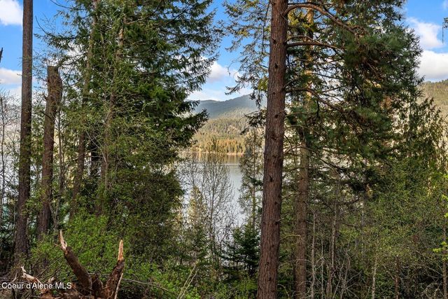5884 E Hayden Lake Rd, Hayden, ID 83835