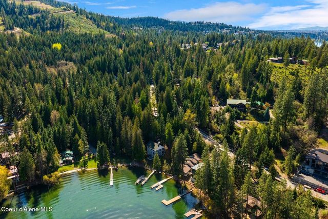5884 E Hayden Lake Rd, Hayden, ID 83835