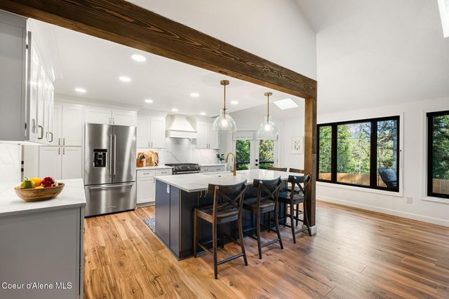 5884 E Hayden Lake Rd, Hayden, ID 83835