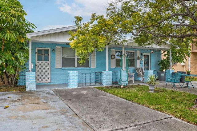 12629 & 12631 1ST ISLE, Hudson, FL 34667