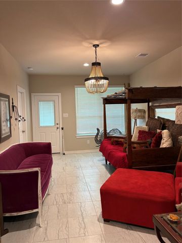 511 Long Leaf Pine Drive, Montgomery, TX 77316