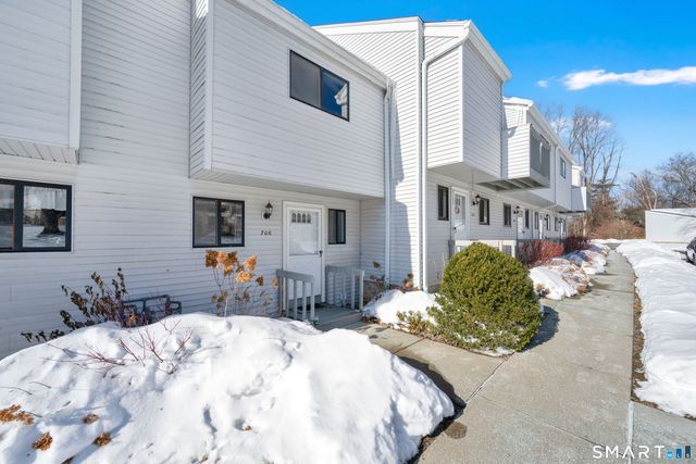 706 Timber Lane 706, Canton, CT 06019