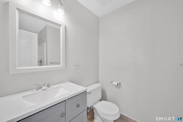 706 Timber Lane 706, Canton, CT 06019