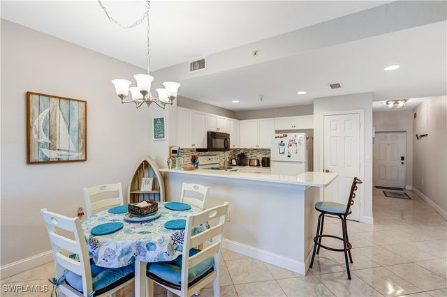 4530 Botanical Place CIR 206, Naples, FL 34112