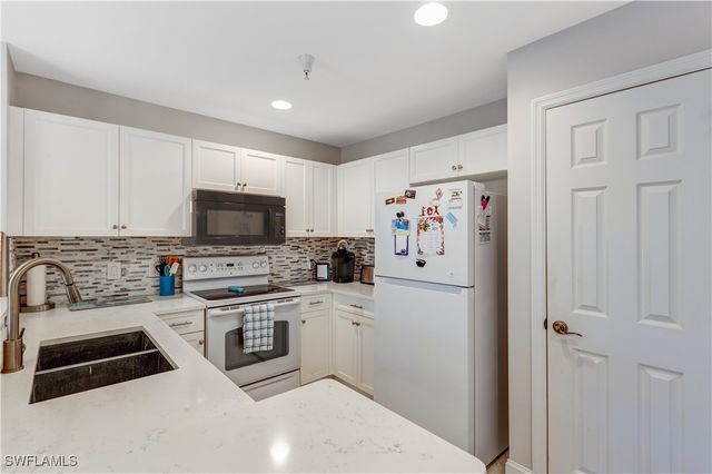 4530 Botanical Place CIR 206, Naples, FL 34112