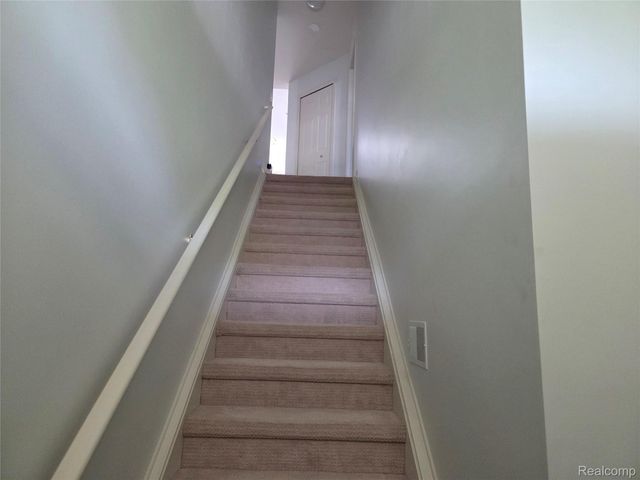 22202 Alexa Drive, Commerce Charter Township, MI 48390