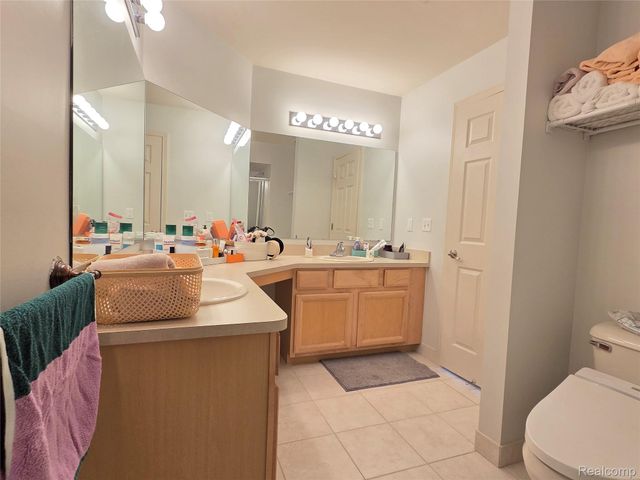 22202 Alexa Drive, Commerce Charter Township, MI 48390