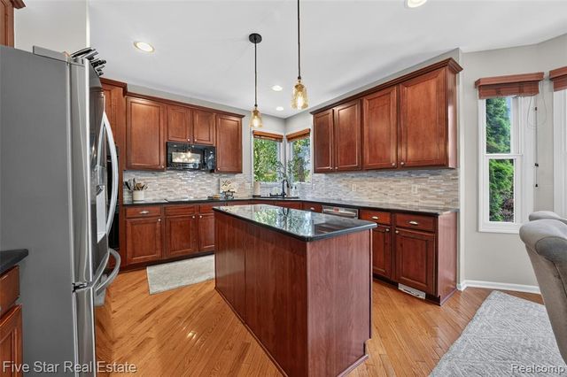 1750 Cheshire Lane, Commerce Twp, MI 48382