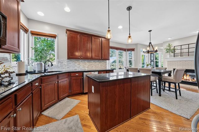 1750 Cheshire Lane, Commerce Twp, MI 48382