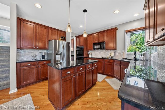 1750 Cheshire Lane, Commerce Twp, MI 48382