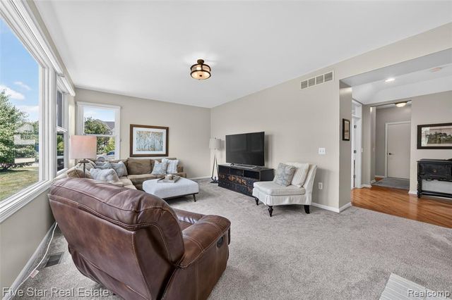 1750 Cheshire Lane, Commerce Twp, MI 48382