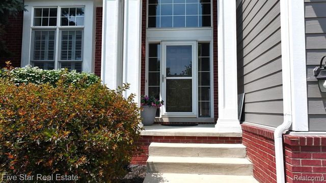 1750 Cheshire Lane, Commerce Twp, MI 48382