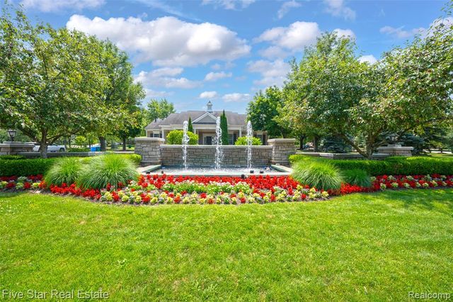 1750 Cheshire Lane, Commerce Twp, MI 48382