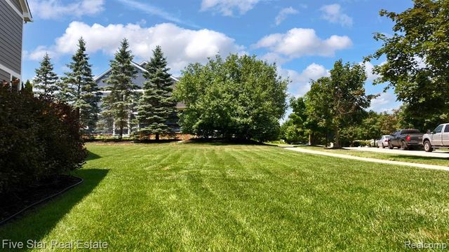 1750 Cheshire Lane, Commerce Twp, MI 48382