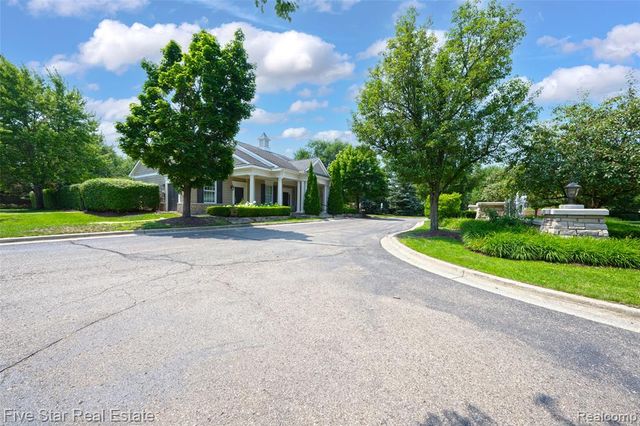 1750 Cheshire Lane, Commerce Twp, MI 48382