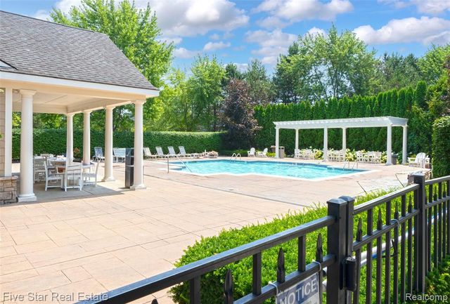 1750 Cheshire Lane, Commerce Twp, MI 48382