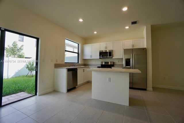 3429 W 111 Place, Hialeah, FL 33018