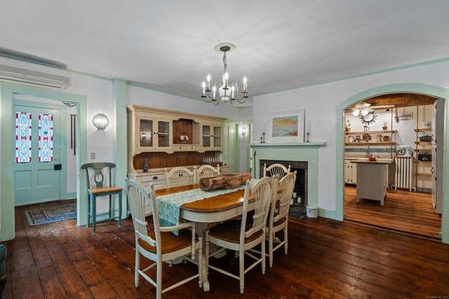 209 Main Street, Deep River, CT 06417