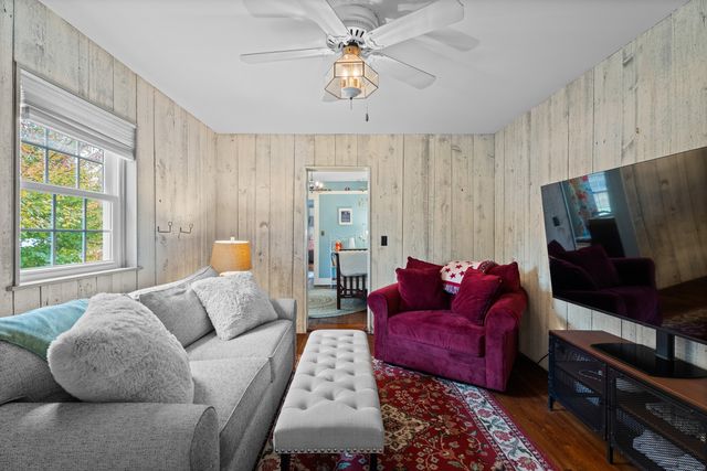 209 Main Street, Deep River, CT 06417