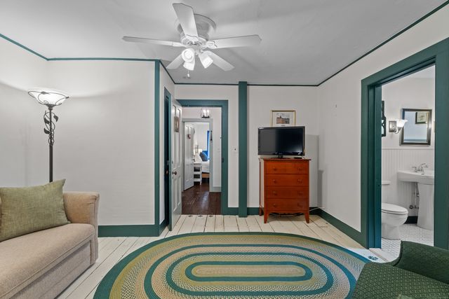 209 Main Street, Deep River, CT 06417