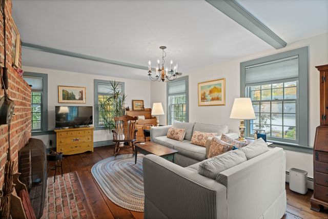 209 Main Street, Deep River, CT 06417