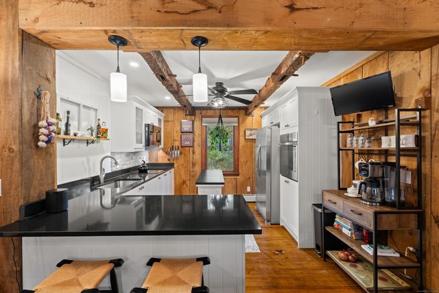 209 Main Street, Deep River, CT 06417