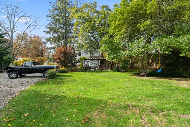 209 Main Street, Deep River, CT 06417