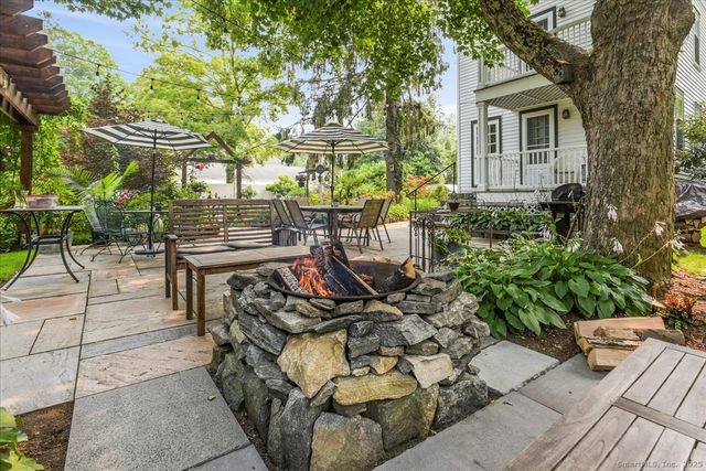 209 Main Street, Deep River, CT 06417