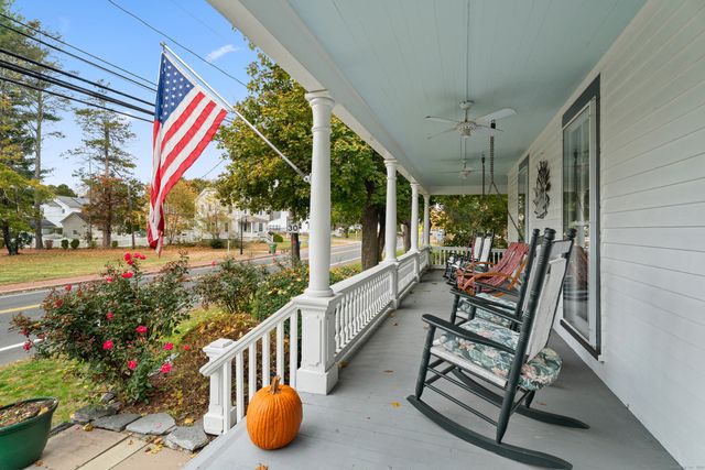 209 Main Street, Deep River, CT 06417