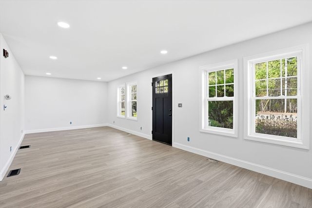 357 Wareham St, Middleboro, MA 02346