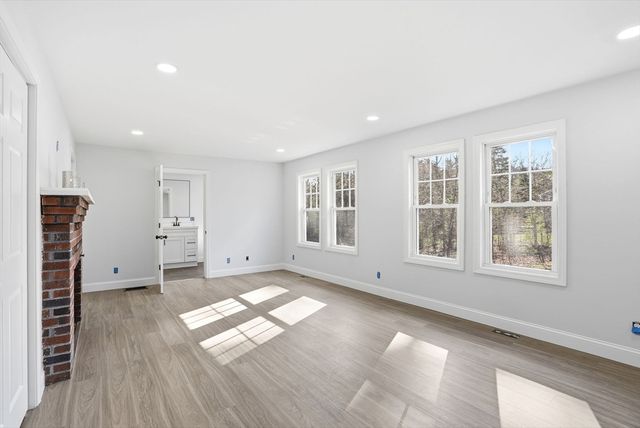 357 Wareham St, Middleboro, MA 02346