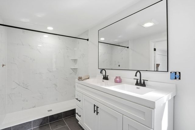 357 Wareham St, Middleboro, MA 02346