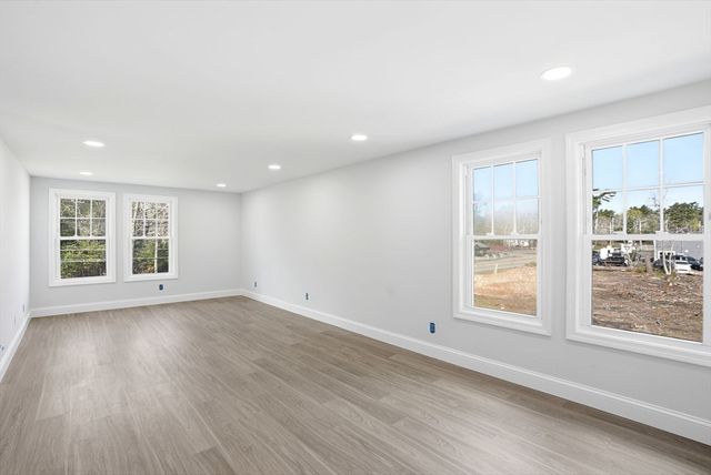 357 Wareham St, Middleboro, MA 02346