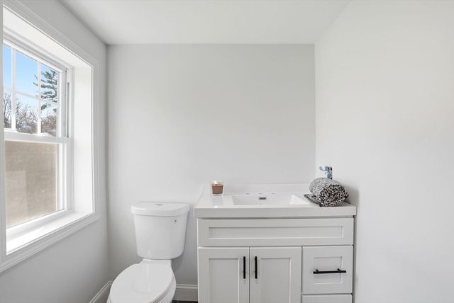 357 Wareham St, Middleboro, MA 02346