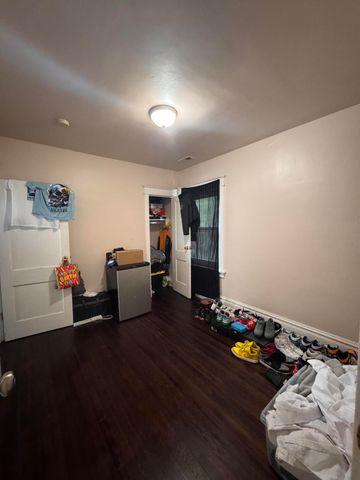 564 Carolina Street, Gary, IN 46402