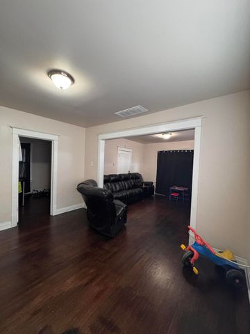 564 Carolina Street, Gary, IN 46402