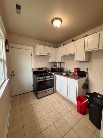 564 Carolina Street, Gary, IN 46402