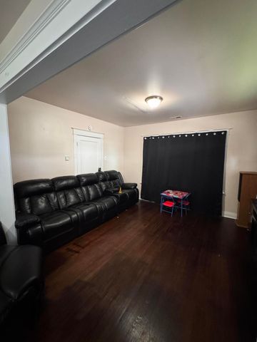 564 Carolina Street, Gary, IN 46402