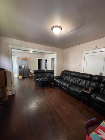 564 Carolina Street, Gary, IN 46402