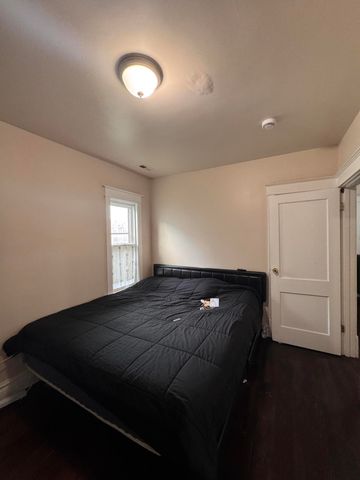 564 Carolina Street, Gary, IN 46402