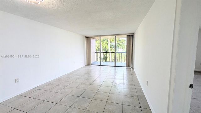 10865 SW 112th Avenue 312, Miami, FL 33176