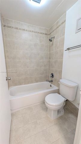 10865 SW 112th Avenue 312, Miami, FL 33176