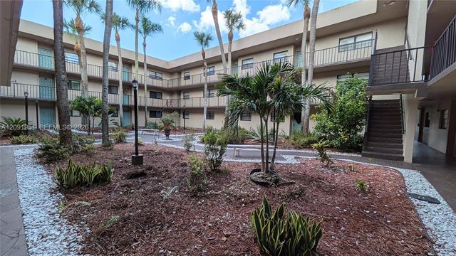 10865 SW 112th Avenue 312, Miami, FL 33176
